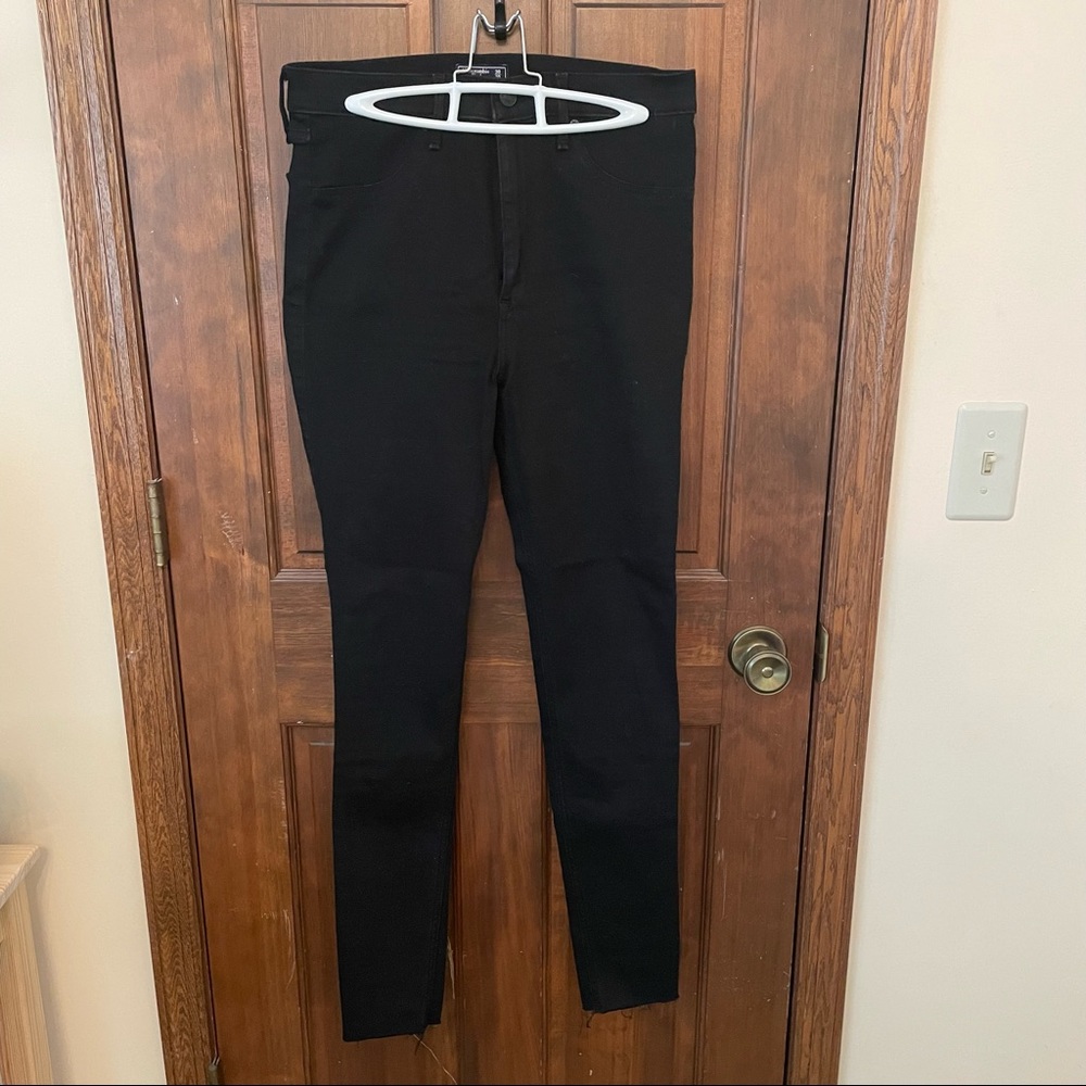 OPEN TO OFFERS Abercrombie Ultra High Waisted Long Jegging